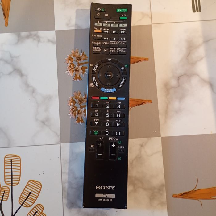 Pilot Smart tv  Sony RM-ED031