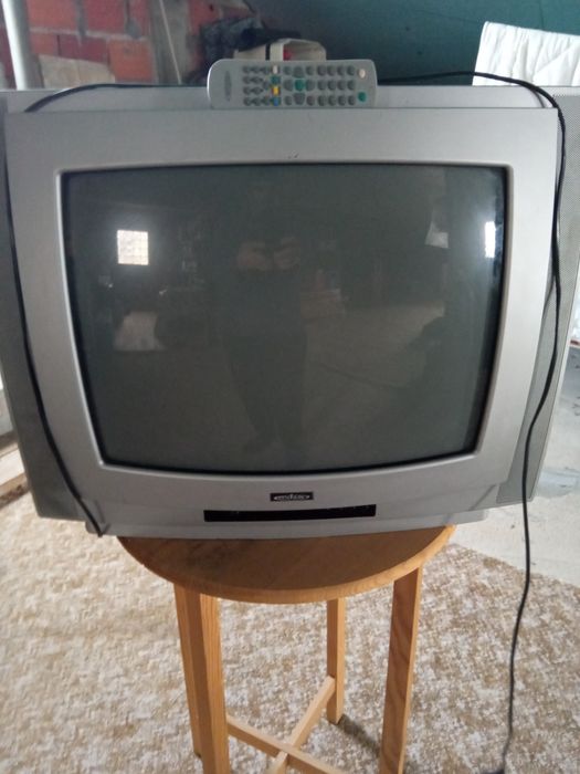 Vende-se Dois Televisores