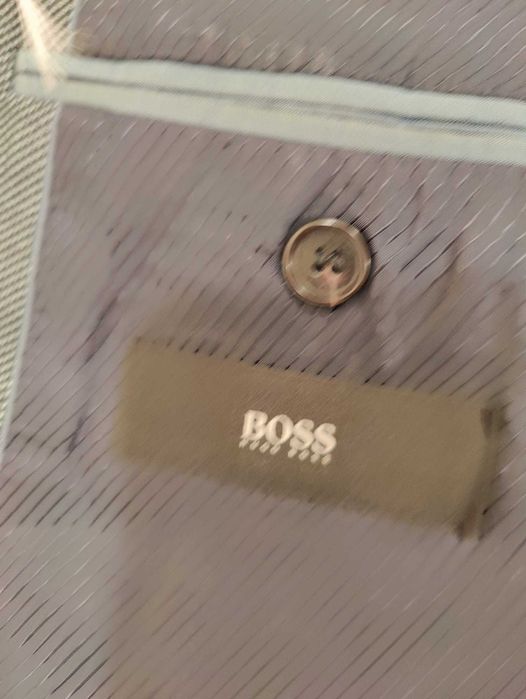Blazer Hugo Boss tam. L em excelente estado