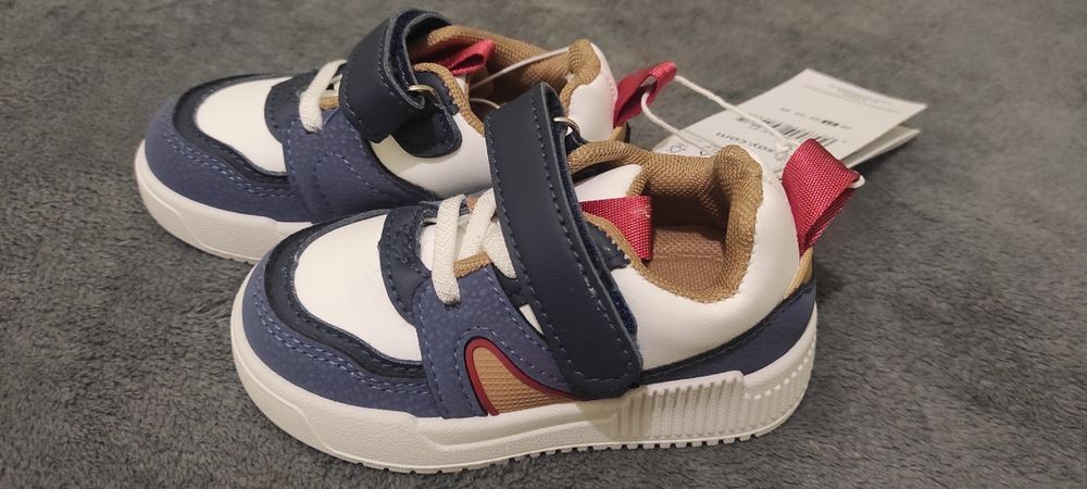 Легенькі дитячі кросівки для хлопчика, 21 розміру, 13 см устілка