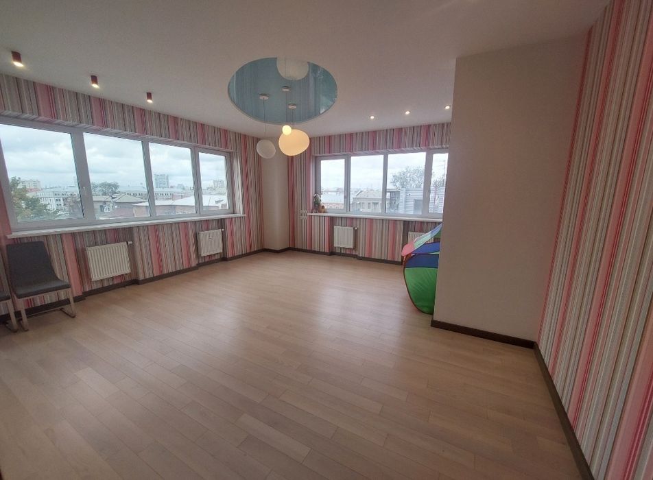 3-к(3 спальни),новострой,ГАЗ,м.Ярослава Мудрого 2 мин