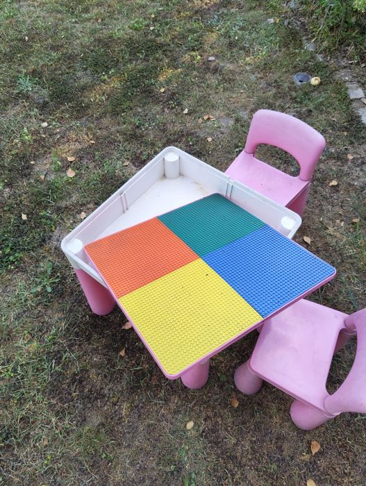 Stolik ogrodowy dla małych dzieci