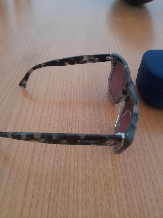 Oculos novos comprados em oculista.