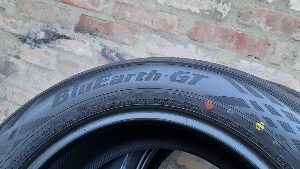 Нова резина 205/65 R16 Yokohama BluEarth-GT 2 штуки