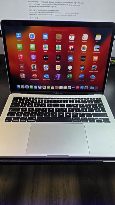IMPERDÍVEL MacBook Pro 13 Retina Space Gray com pacote Office grátis