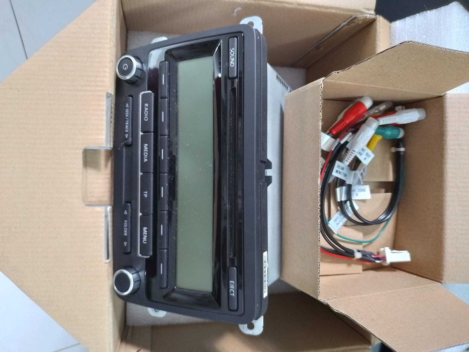 Auto radio original V.W golf VI