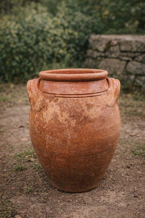 Talhas antigas/ potes/ vasos barro