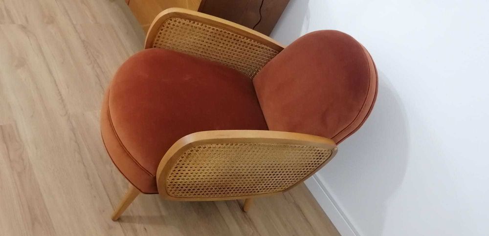 Cadeirão com braços em palhinha