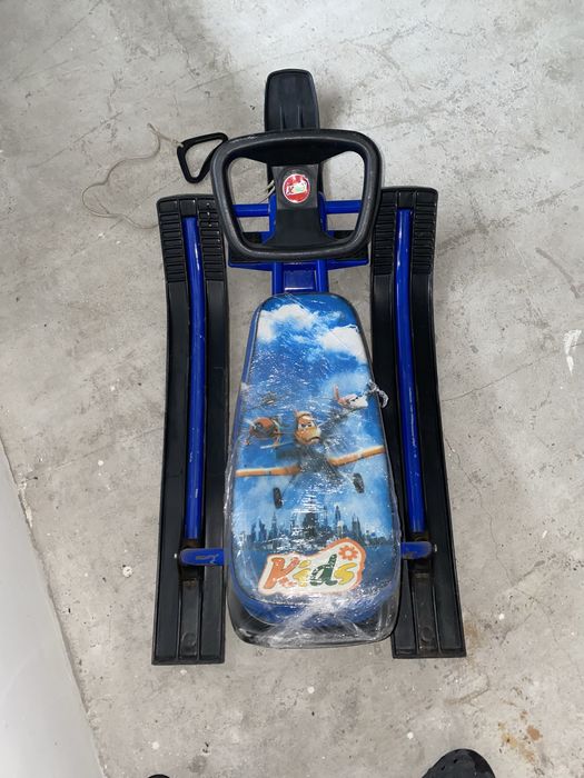 Санчата з кермом