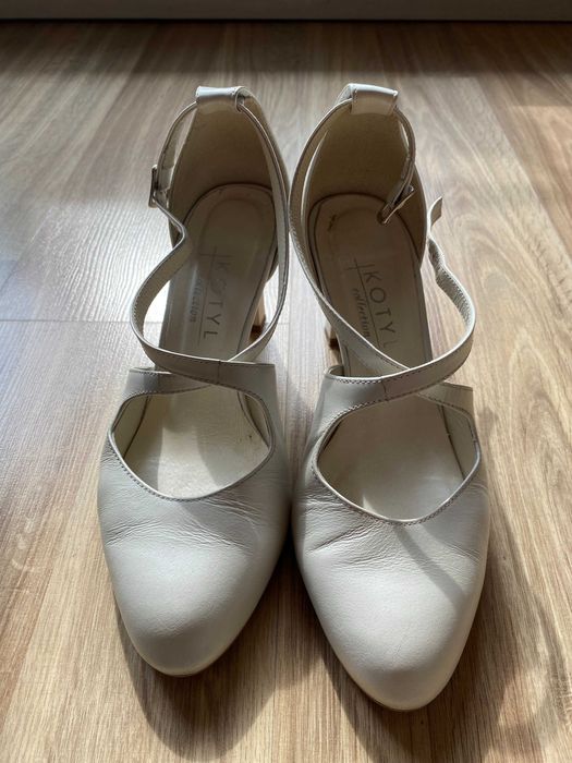 Buty ślubne Kotyl rozmiar 37 kolor biały perła