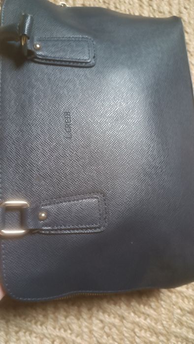 Skórzana torebka kuferek klasyka