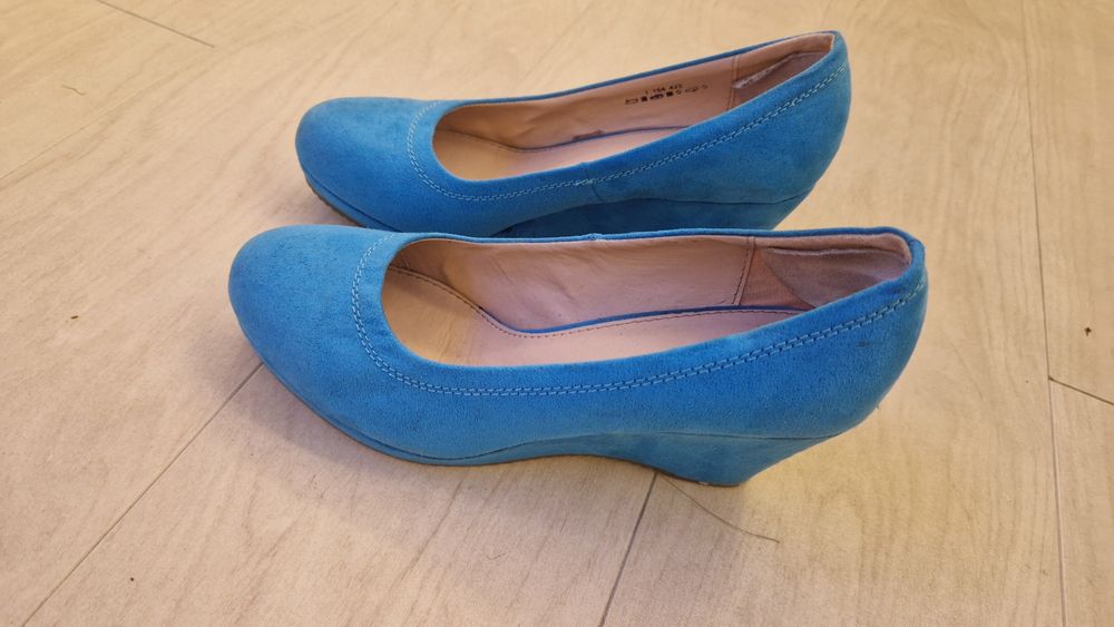 Buty na koturnie Graceland 38