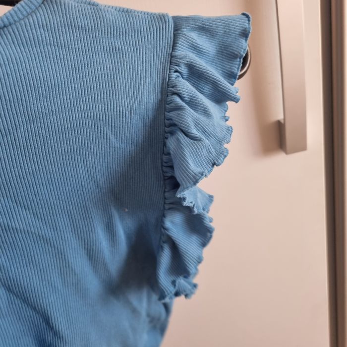 Koszulka Zara 104 prążkowana