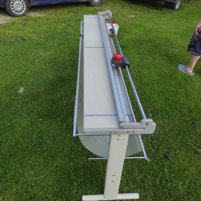 Gilotyna do papieru przecinarka neolt