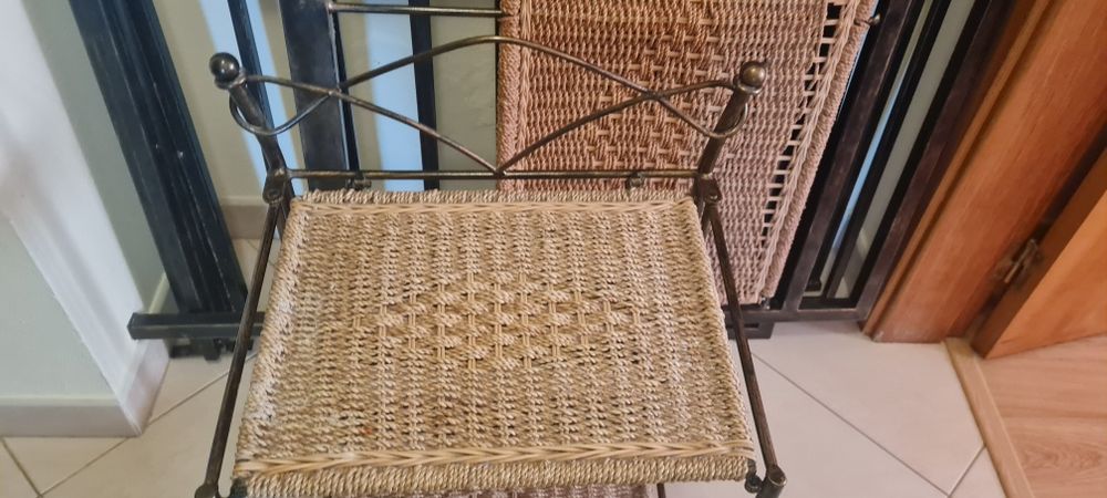 Conjunto cama ferro e 2 mesas de cabeceira