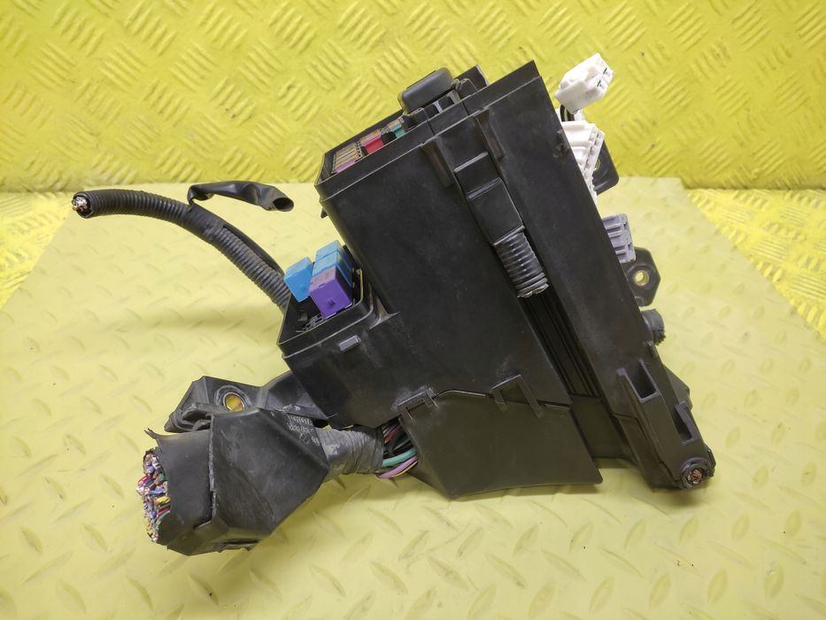 lexus rx300 3.0 v6 skrzynka bezpieczników