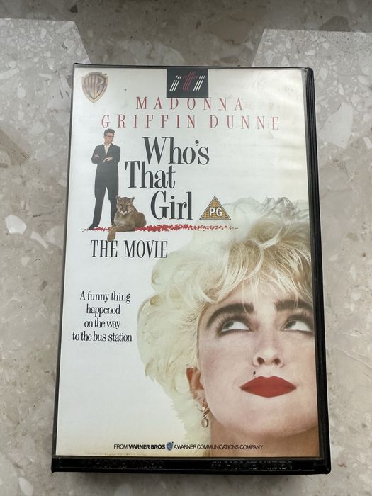 Kim jest ta dziewczyna kaseta vhs