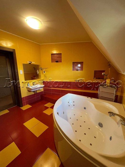 До Вашої уваги пропонуємо затишний куточок у 10 хв. від центру міста