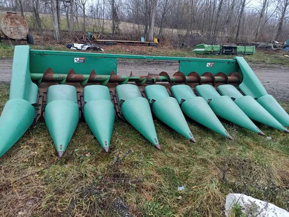 Продам жатку кукурудзну Джон дир