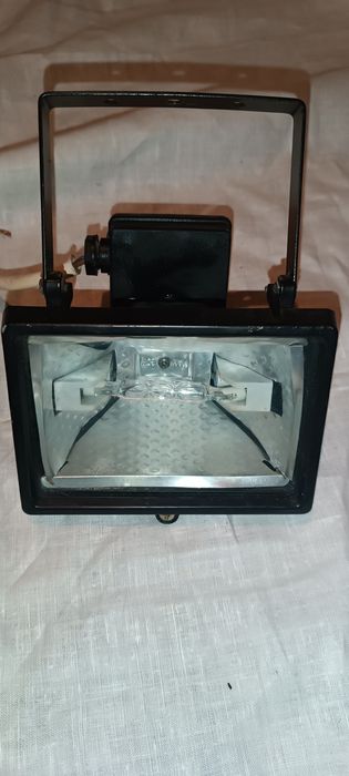 Ліхтар-прожектор