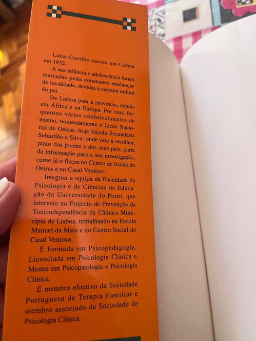 Livro - Meia laranja o que os jovens pensam da tóxico dependência