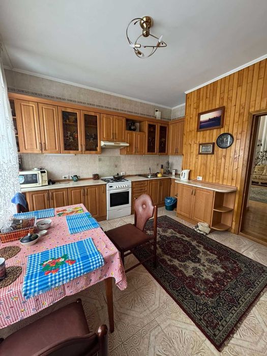 Продаж будинку Озерна LIN 42292