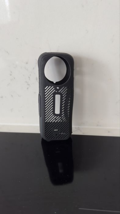 Gaiola e capa silicone insta360 X4