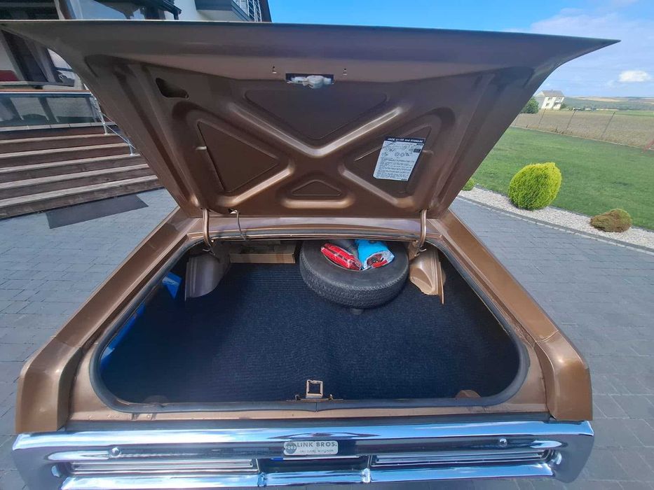 Mercury Cougar XR 7 (Ford Mustang)