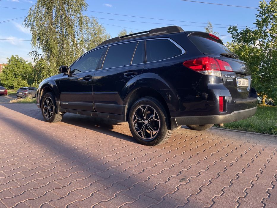 Subaru Outback 2.5 газ/бензин 2012