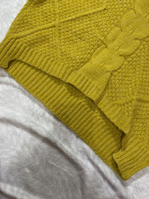 свитер желтый горчичный укороченый