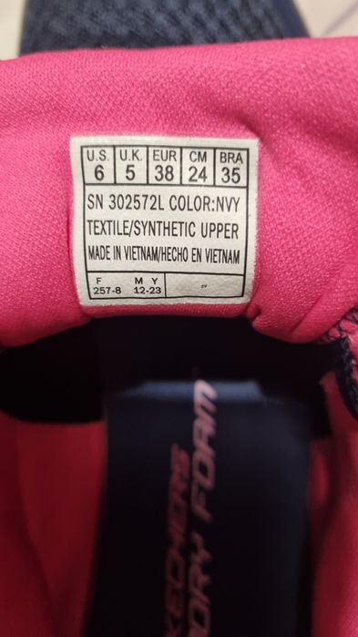 Skechers 38 originais (preço negociável)