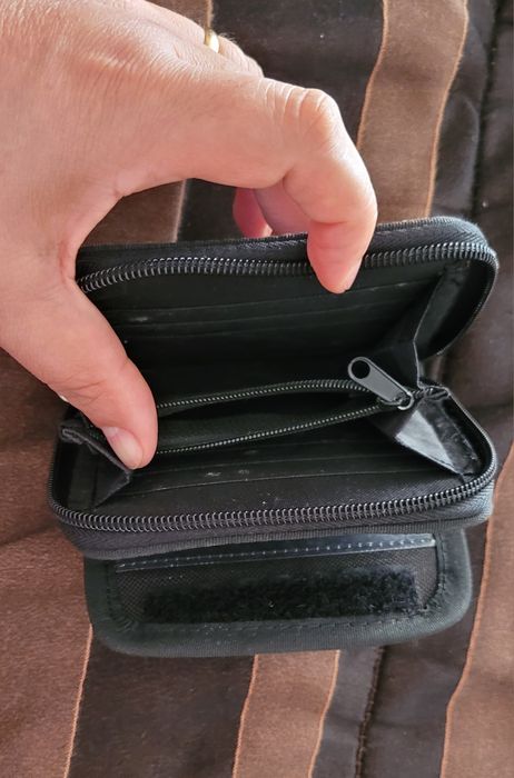 Carteira marca Guhts