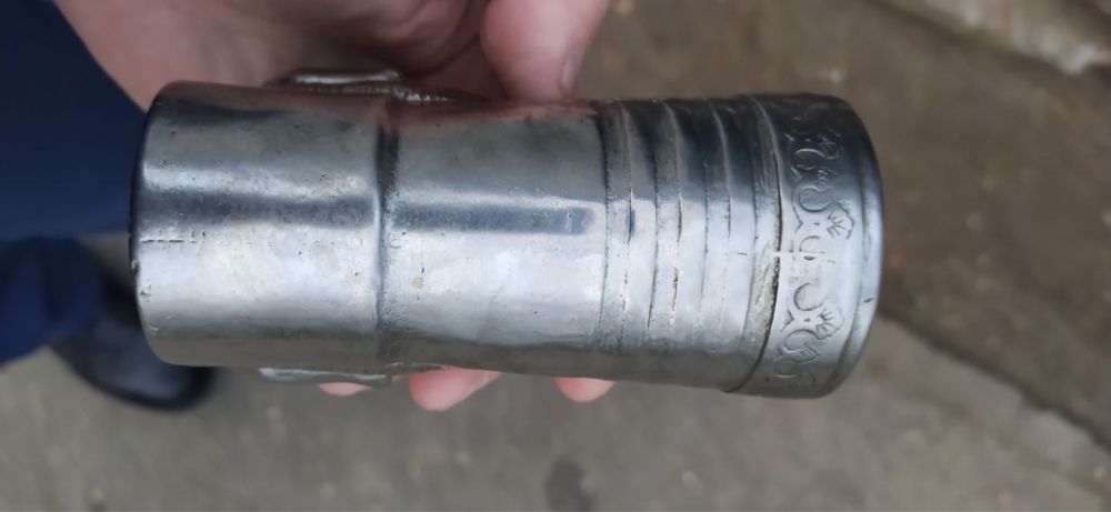 Подставка сапожок под ручки. карандаши. тяжелая.