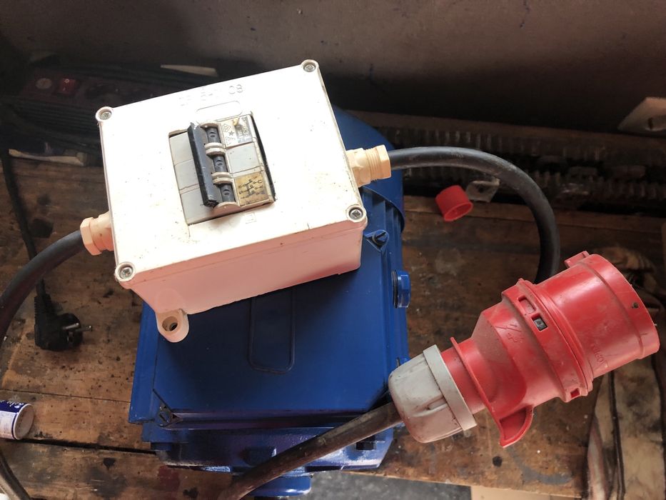 Motor  trifasico CANTONI
