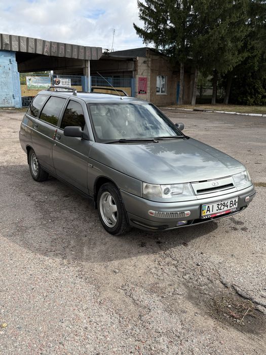 Автомобіль ВАЗ 21112