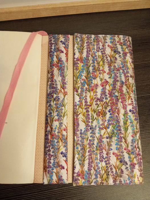 Otulacz na książki. Etui. Okładka.