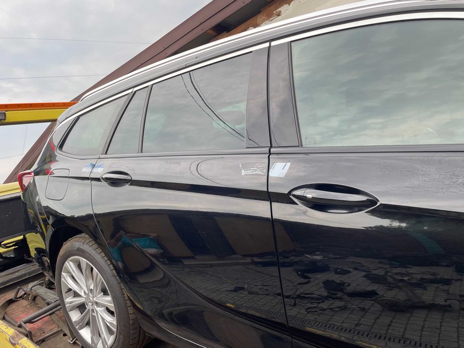 Двері задні праві Opel Insignia B універсал 2017-2020 Z22Y