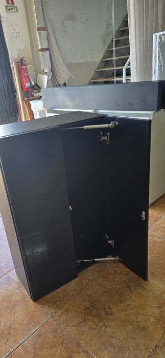 Conjunto de sala em folheado a carvalho