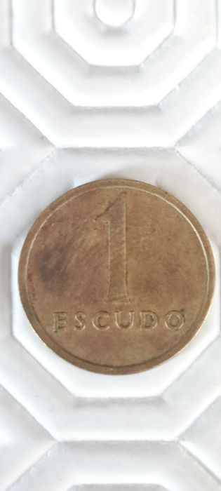 1$00 Escudo Coins (Brass-Nickel)