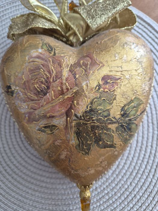 Ozdoba świąteczna,  serce,  decoupage,  ręczna praca, złotą.