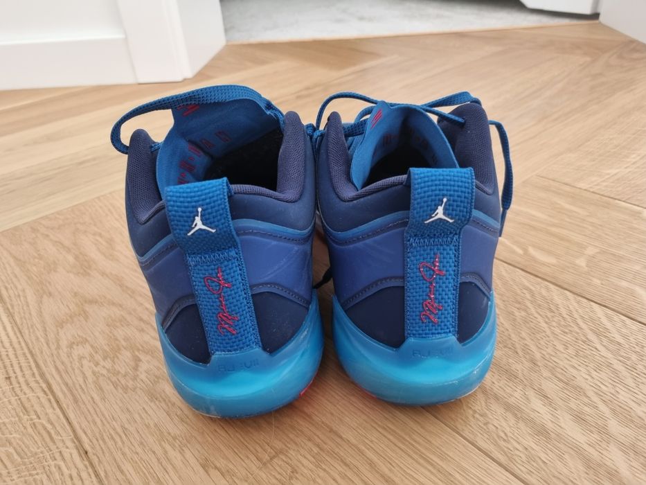 AIR JORDAN XXXVII rozmiar 45.5 . 29.5cm