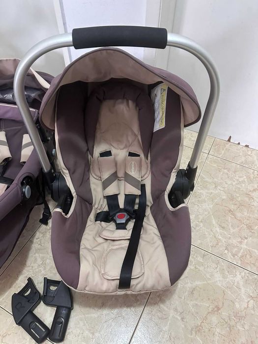 Carrinho de bebé INFNATIA