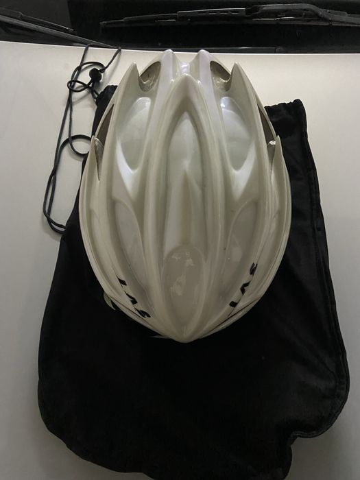 Capacete ciclismo marca LAS