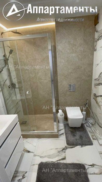 Продам 2к.кв. новострой ЖК Рогатинский, дизайн. ремонт, метро Ц-Рынок
