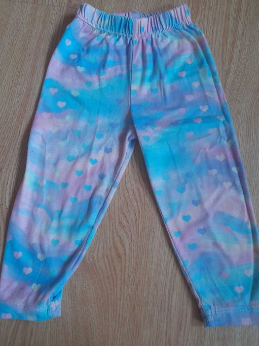 Одяг для дівчаток