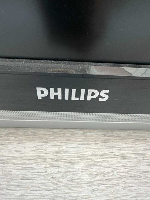 телевізор PHILIPS  б\в ПРАЦЮЮЧИЙ  + пульт