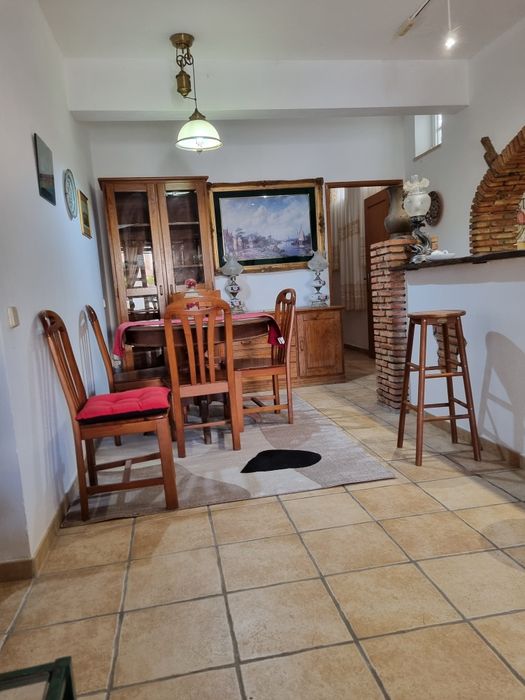 Apartamento arrenda-se  curta duracao