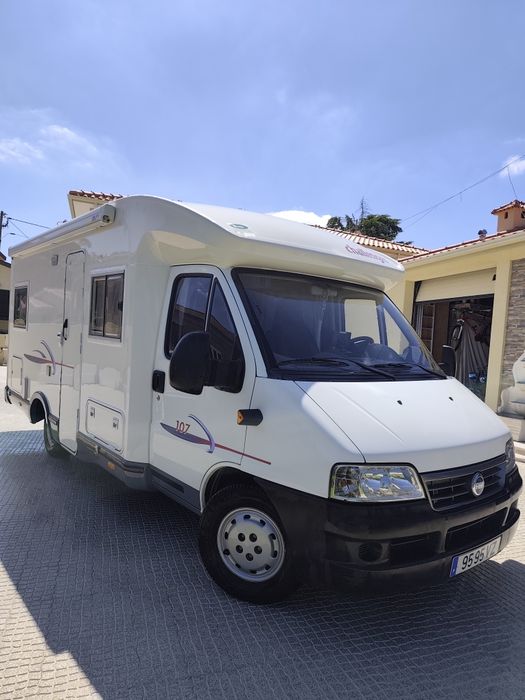 Autocaravana em ótimo estado