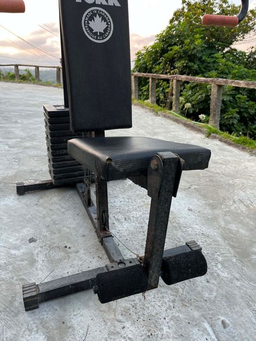 Máquina de exercício multifunções - York