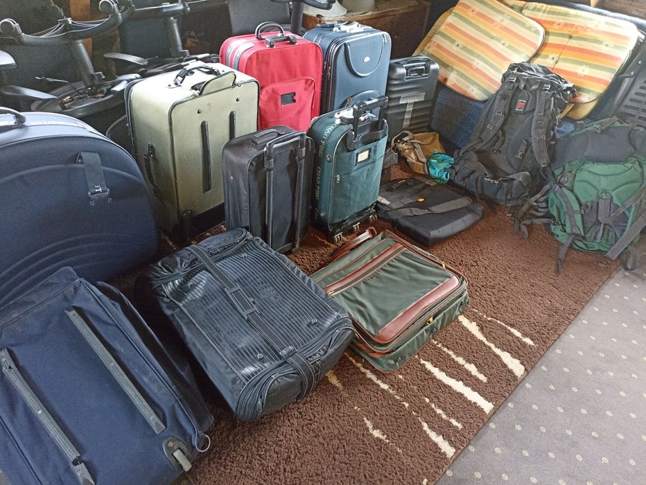 Walizki, torby, plecaki,do laptopa itp. stan bdb.